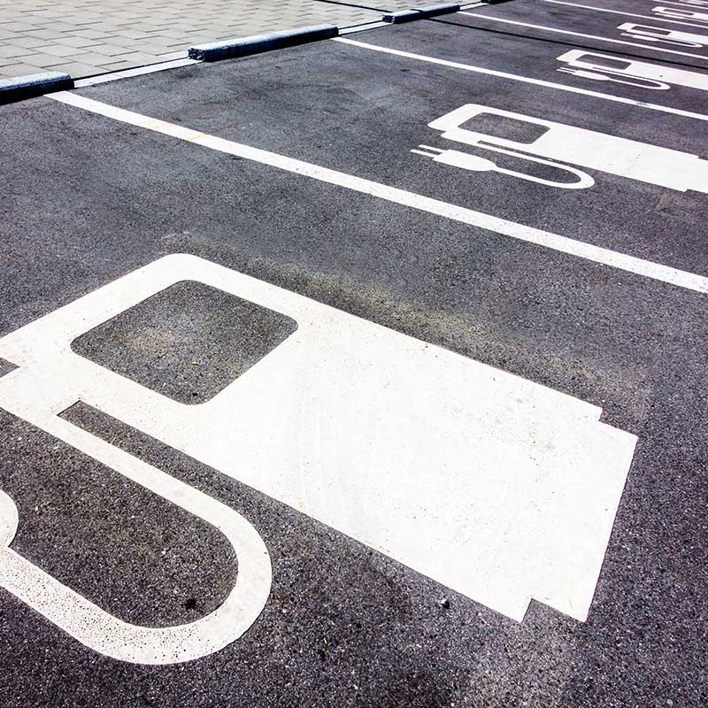 electric-vehicle-parking-at-work electric vehicle charging at the workplace