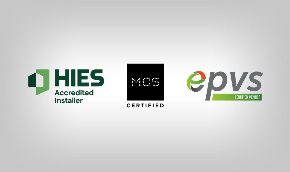 What accreditations should a solar panel and battery storage installer have