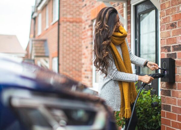 Electric vehicle (EV) owners turn to solar to cut charging costs